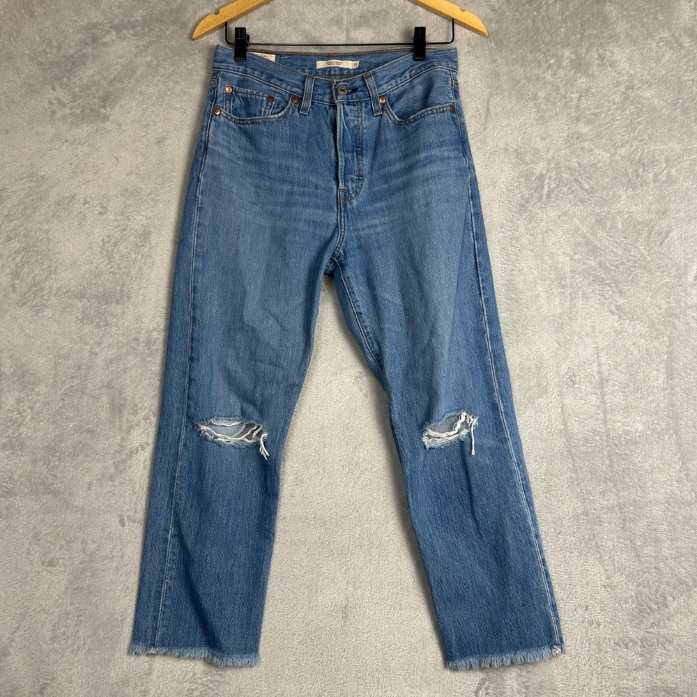 Levis Wedgie‎ Straight Jeans Womens 27 Distressed Raw Hem Medium Wash 34964-0066